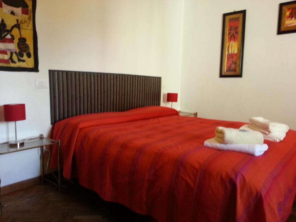 A Due Passi Dal Centro Bed And Breakfast Πίζα Δωμάτιο φωτογραφία